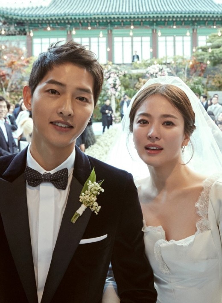 宋仲基宋慧乔于2017年结婚,婚姻维持不到两年便宣布离婚。(UAA、Blossom娱乐)