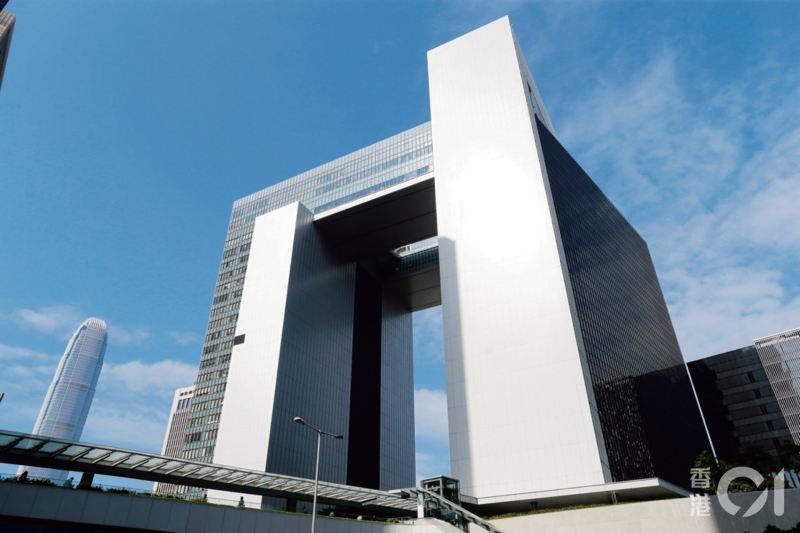 律政司表示,特区政府将继续坚定维护香港市民受法律保障的权利和自由,并持续透过不同渠道加强解说工作,向国际社会说好香港法治故事。
