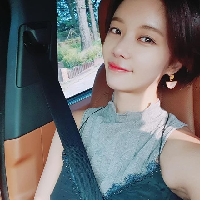 黄静茵(IG@jungeum84)