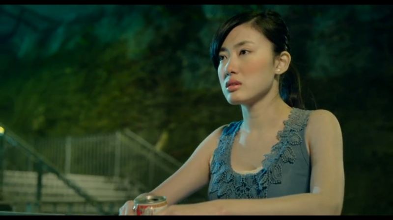 蒋家旻在戏中多数以背心look登场。