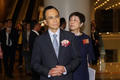 長江基建30週年CEO會議：李澤鉅強調財務穩健，聚焦全球佈局與AI應用-硕谷新闻聚合