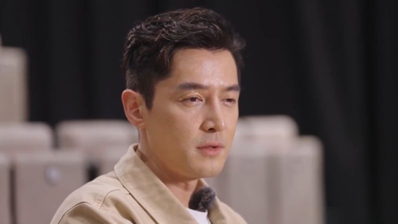延伸阅读:胡歌证实老婆黄曦宁生第二胎 为爱女添弟弟 受访自称不是好爸爸