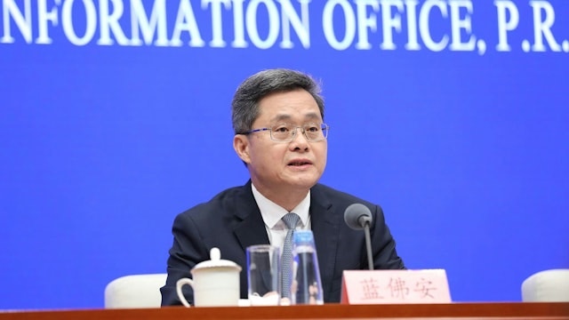 财政部部长蓝佛安。