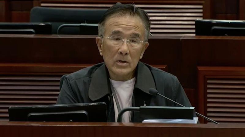 图为2025年9月16日,立法会周讨论网约车规管草案,实政圆桌立法会议员田北辰表示,反对规定「一车一司机」。(实政圆桌YouTube短片截图)