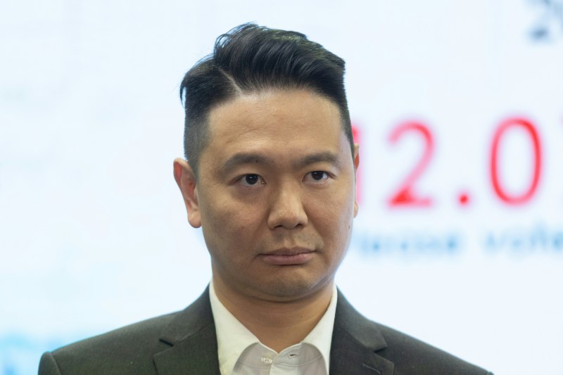 周浩鼎。