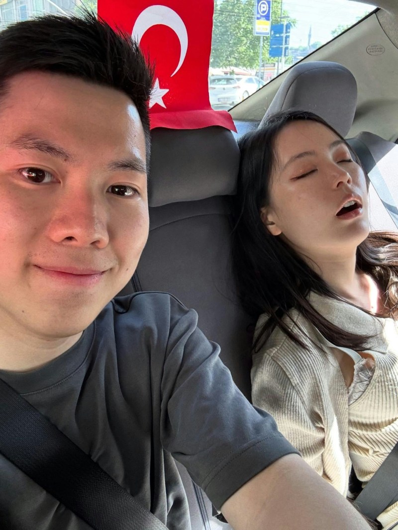 林婷婷同李天耀好sweet。(ig@jacky_lintingting)