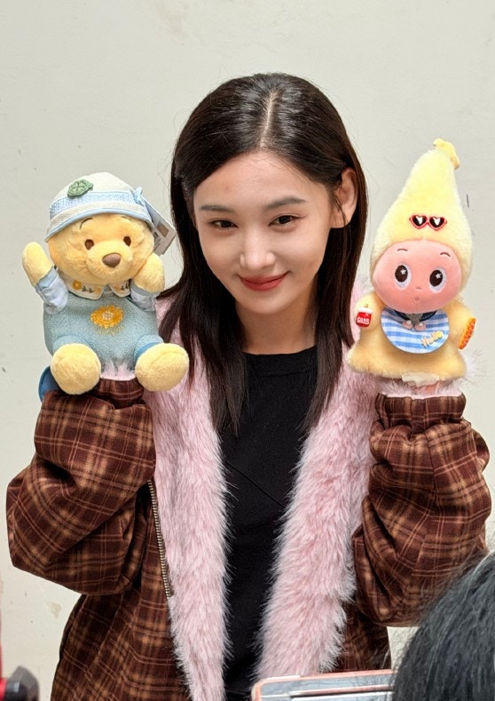 洪尧此前曾卷入与女星李沐宸私下会面的传闻。