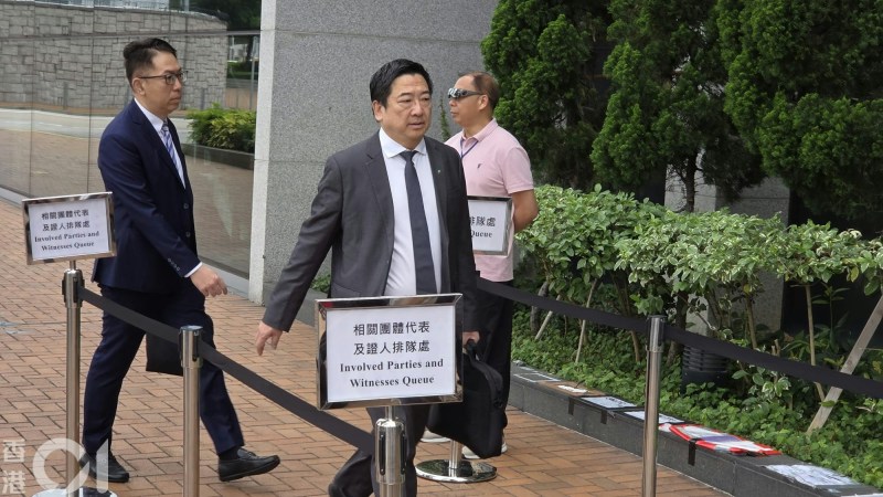 市区重建局楼宇复修部总监王思敬。