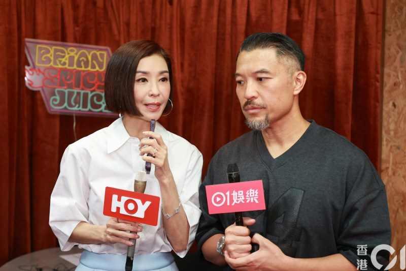 由伍咏薇与廿四味成员 Brian主持的 《九运会客室》首集上架 YouTube 短短两天,点击率已突破 18万。