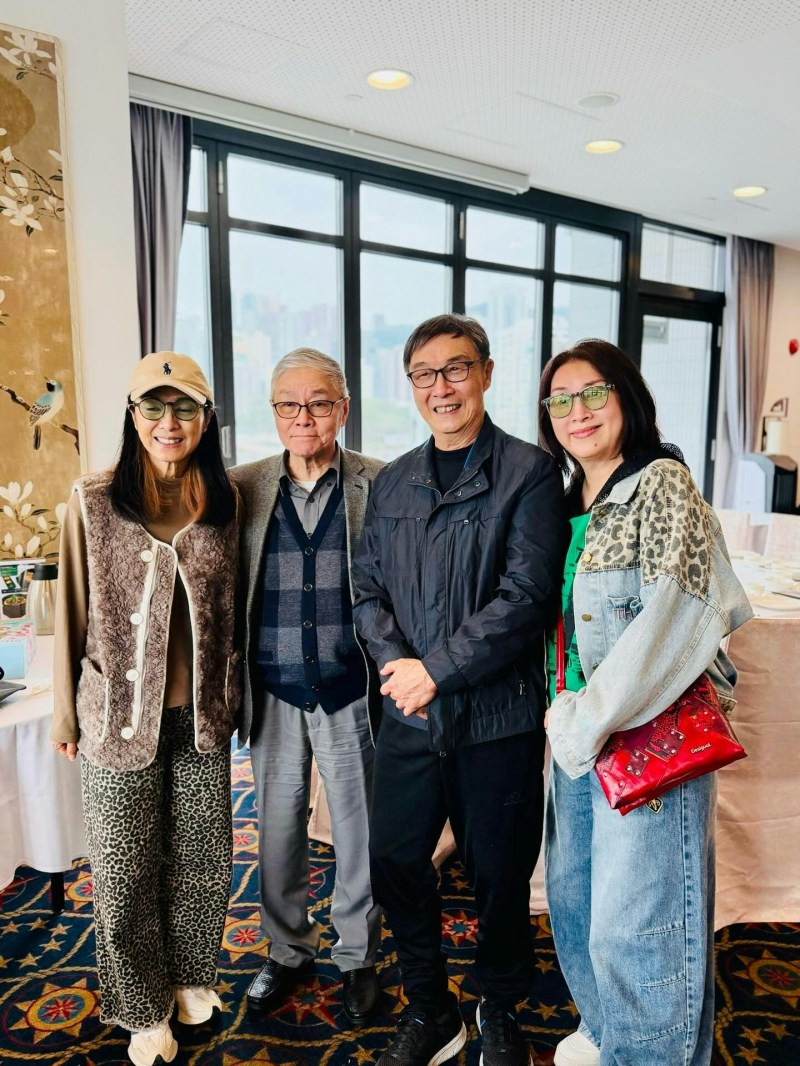 不时与好友聚会。(IG@chan_sau_chu)