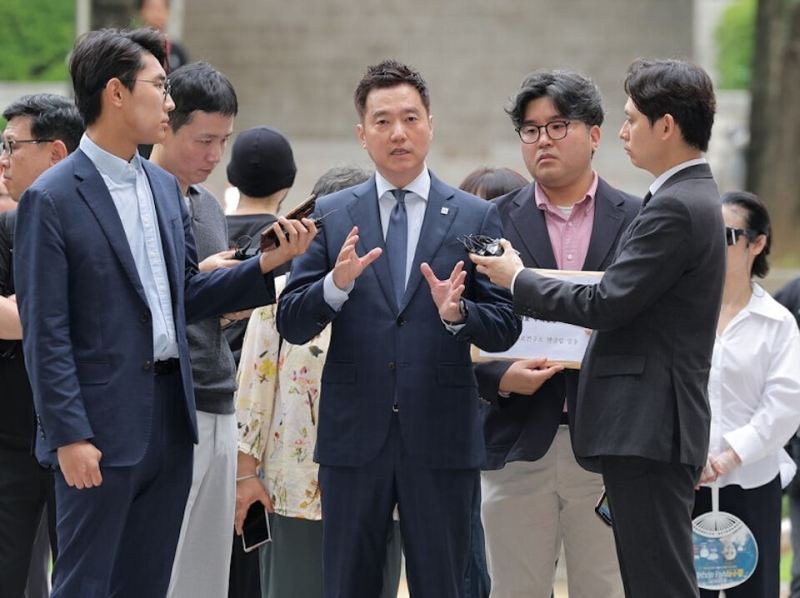金世义涉嫌散布虚假信息正式遭批捕。