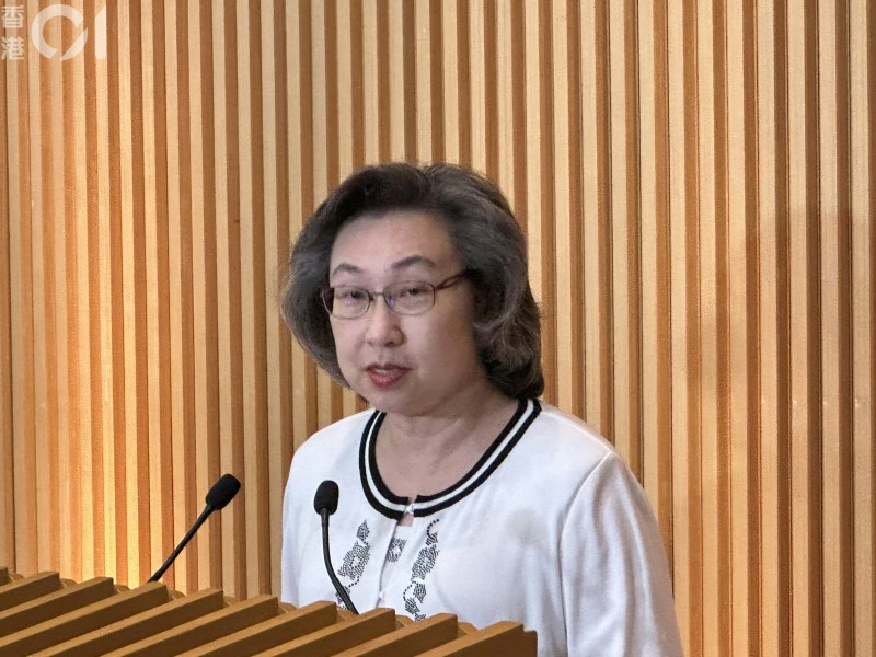 公务员事务局局长杨何蓓茵。