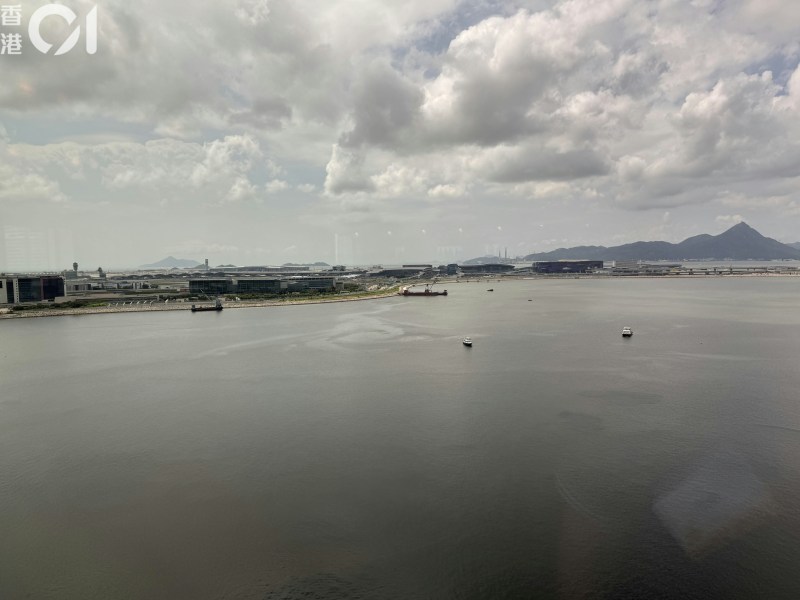 世茂集团(0813)旗下东涌喜来登酒店及福朋喜来登酒店,新近已被滙丰银行委托接管人没收,意味两幢酒店已沦为银主盘。