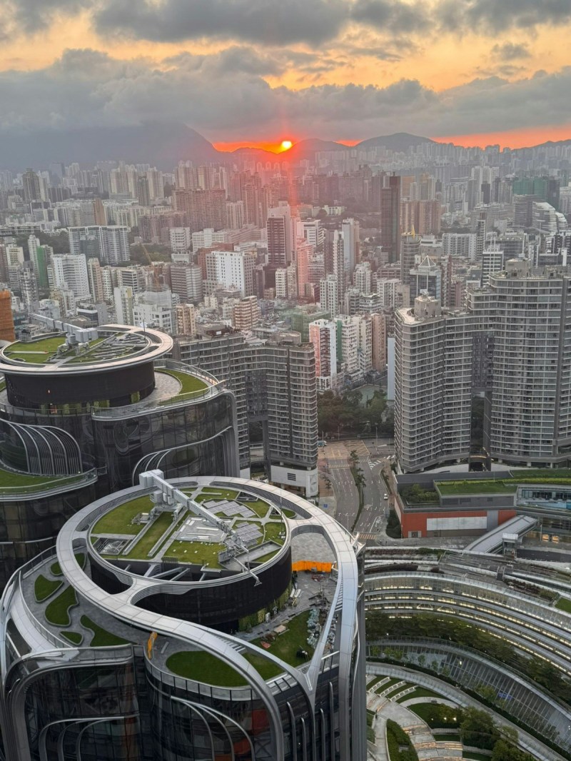 全球经济颠复性变局:香港低债优势凸显,地产长线价值重估 全球经济颠复性变局:香港低债优势凸显,地产长线价值重估
