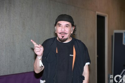 黄秋生痛惜百年市政厅遭纵火 马克龙看席琳迪翁演唱会激怒民众-硕谷新闻聚合