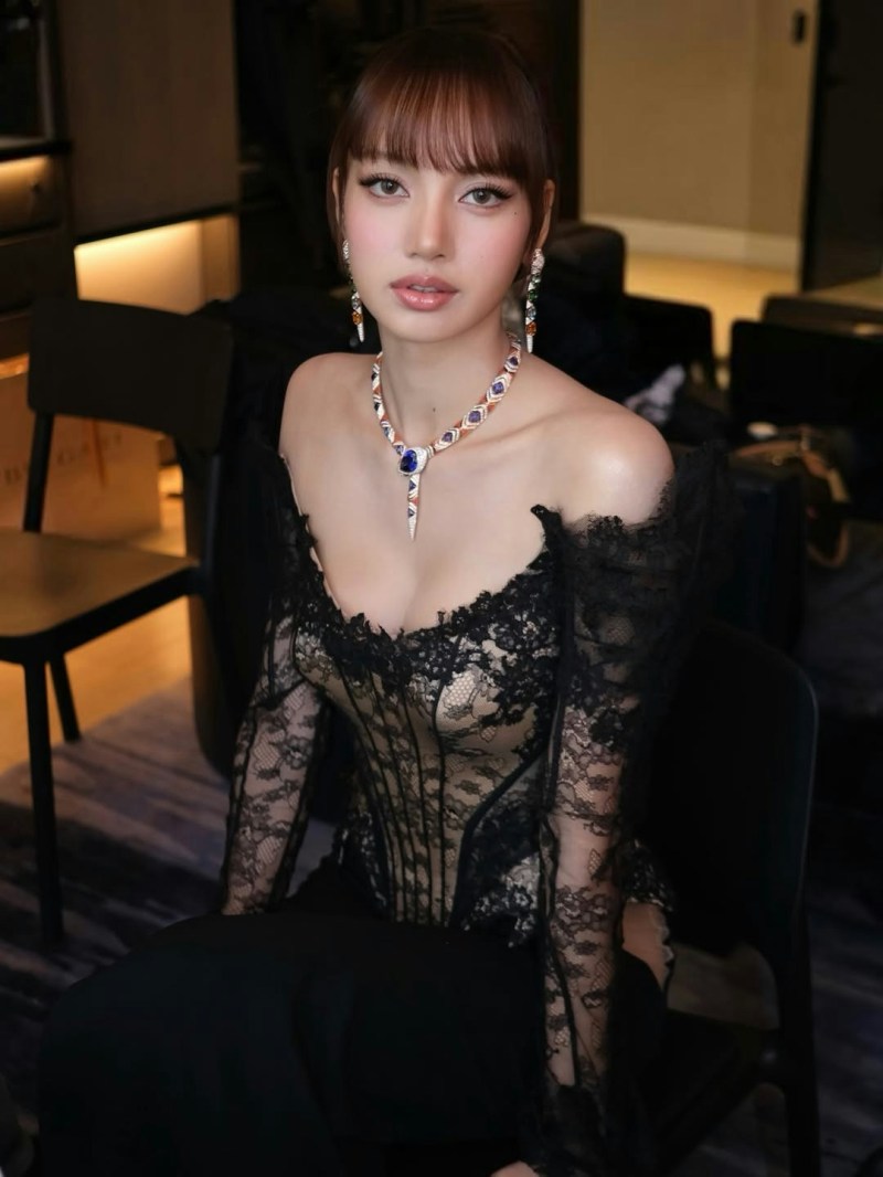 Lisa(IG@lalalalisa_m)