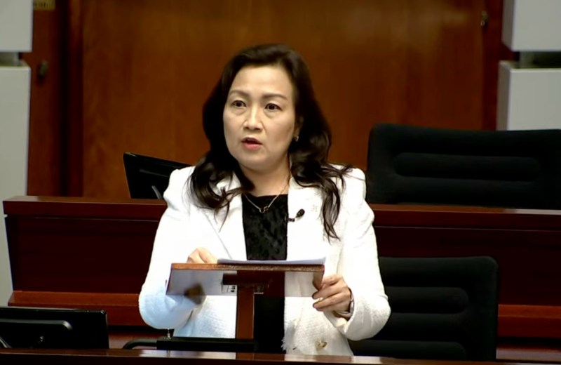 选委界议员简慧敏在立法会五年规划与施政报告合并辩论中发言。(立法会直播)