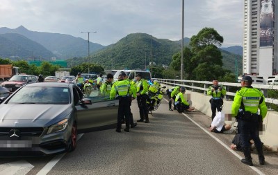 尖沙咀平治失控追至沙田：19歲駱姓男涉無牌危駕，其父車主同被扣查-硕谷新闻聚合