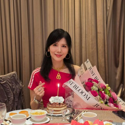 59歲朱潔儀曬生日照狀態絕佳　淡出幕後成畫家　淺水灣豪宅生活寫意-硕谷新闻聚合