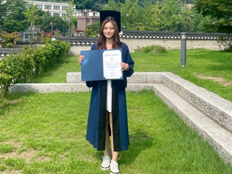 姚正菁努力栽培两位女儿,二女林映说曾于2024年参选《温哥华华裔小姐竞选》。