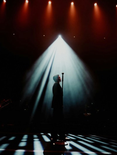 古淖文2027紅館個人演唱會敲定！成《中聲》首位開紅館歌手，接喜訊激動落淚-硕谷新闻聚合