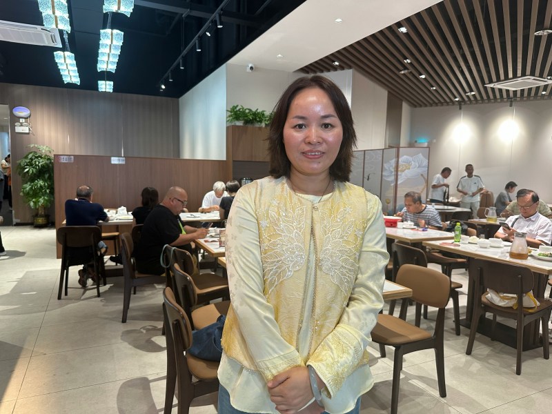 老闆薛女士由早上6點一直忙碌至下午2點半,連早餐都顧不上吃。