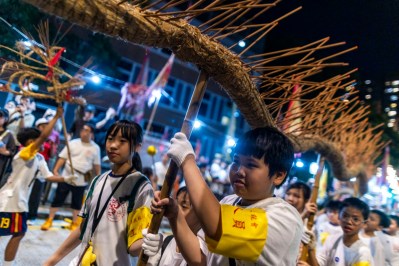 圣公会置富始南小学学生舞动火龙：从扎作技艺到中秋实战，深度体验非遗文化魅力-硕谷新闻聚合