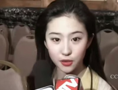 15歲劉亦菲舊訪談流出：青春靈動氣質驚艷全網，網友盛讚「彷彿在發光」-硕谷新闻聚合