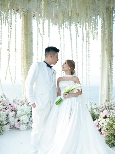 谭嘉仪巴厘岛婚礼写真曝光：鱼尾裙性感吸睛，落泪瞬间感人-硕谷新闻聚合