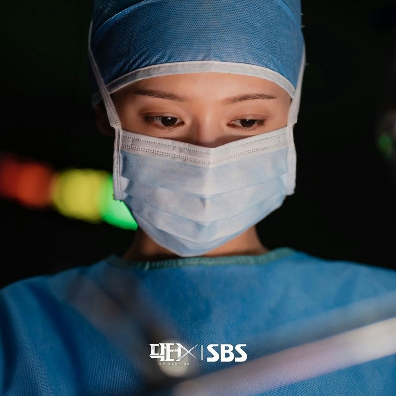 韩剧《Doctor X》金智媛挑战米仓凉子!(IG@sbsdrama.official)