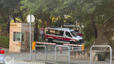 荃湾缙庭山发生坠楼惨剧 男子送医抢救无效身亡-硕谷新闻聚合