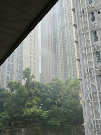 油塘油丽邨住宅突发火情浓烟滚滚 两伤者中一人陷入昏迷-硕谷新闻聚合
