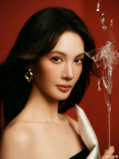 金晨赴美留学突遇学校倒闭，孟佳同日停课引网友热议-硕谷新闻聚合