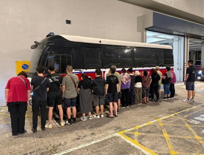 大埔警员突击查获非法赌局，电动麻雀桌成证据，17人遭拘捕-硕谷新闻聚合