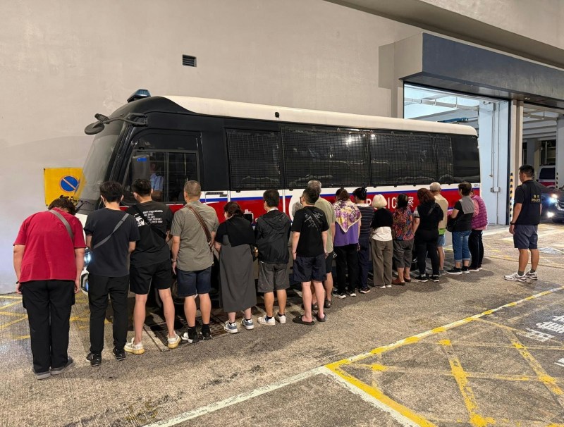 大埔警员突击查获非法赌局,电动麻雀桌成证据,17人遭拘捕-硕谷新闻聚合