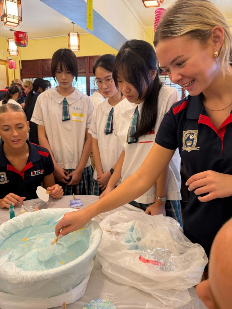 除了让学生走出香港,本校近年更积极邀请不同地区的伙伴学校到访香港,展现香港的多元魅力。