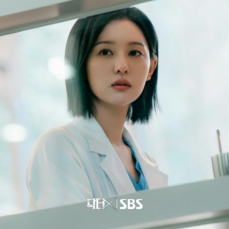 韩剧《Doctor X》金智媛挑战米仓凉子!(IG@sbsdrama.official)