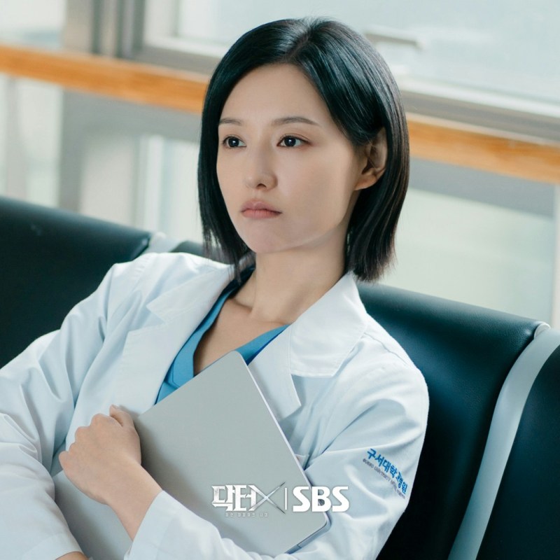 韩剧《Doctor X》金智媛挑战米仓凉子!(IG@sbsdrama.official)