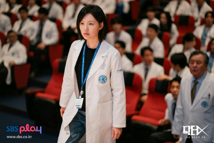 韩剧《Doctor X》金智媛挑战米仓凉子!(IG@sbsdrama.official)