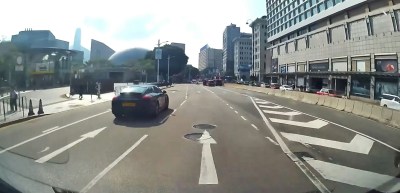 尖沙咀保时捷闯红灯引热议 网民嘲似Roadster飞天 新罚款标准详解-硕谷新闻聚合
