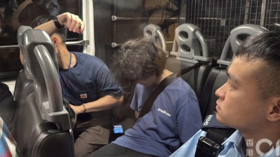 红磡警方查获可疑私家车，搜出20多包可卡因，男司机涉嫌贩毒被捕-硕谷新闻聚合
