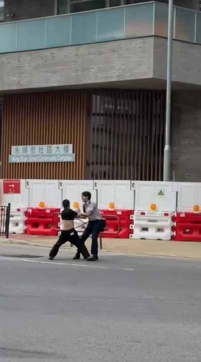 荃湾男子疑因吸烟拒检冲马路撞消防车-硕谷新闻聚合