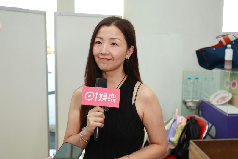 Amy今日为活动担任司仪。