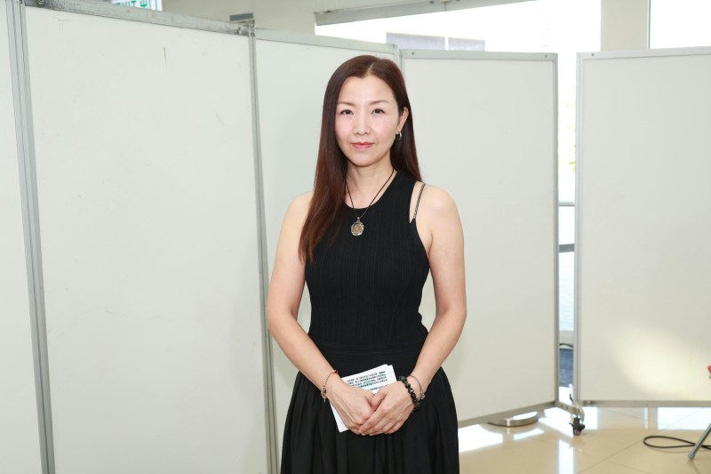 Amy今日为活动担任司仪。