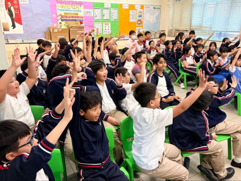 AI专家进校园:从哆啦A梦到游戏电影,小学生轻松读懂人工智能 AI专家进校园:从哆啦A梦到游戏电影,小学生轻松读懂人工智能
