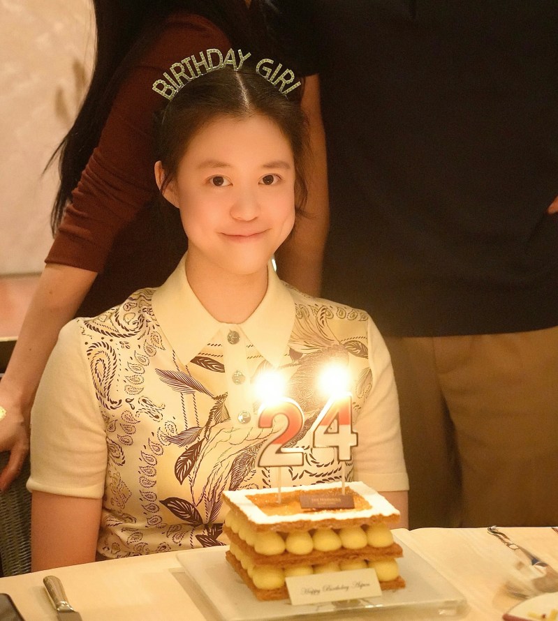 庆祝24岁生日。(IG@aspenlaumusic)