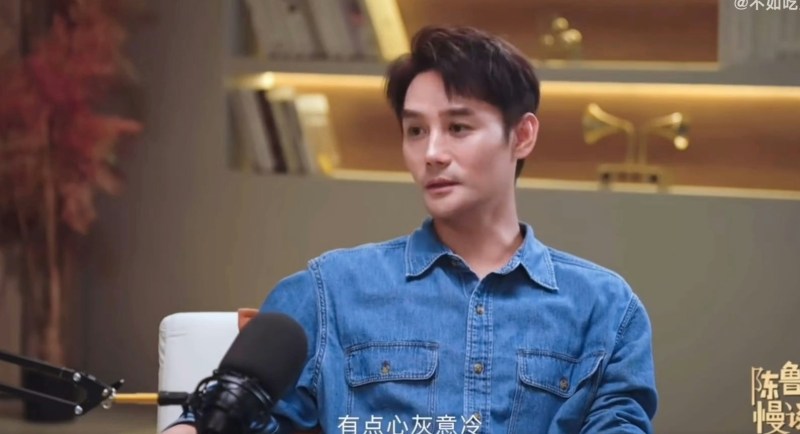 王凯访谈提到过去曾面临严重的健康与心理危机,2018年他遭遇网路谣言与恶意攻击,当时一度心灰意冷,甚至萌生退出演艺圈的念头。