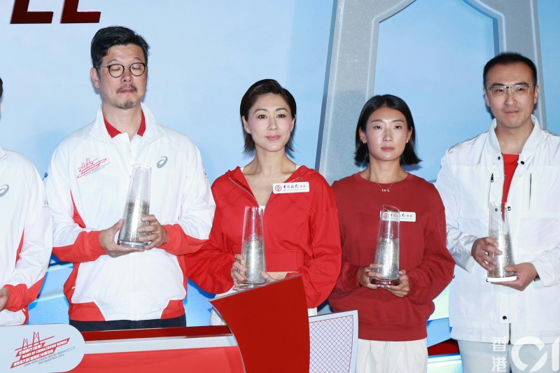 胡定欣谈陈滢大胆裸露戏:年轻才有胆量,婚后难再拍大尺度 胡定欣谈陈滢大胆裸露戏:年轻才有胆量,婚后难再拍大尺度