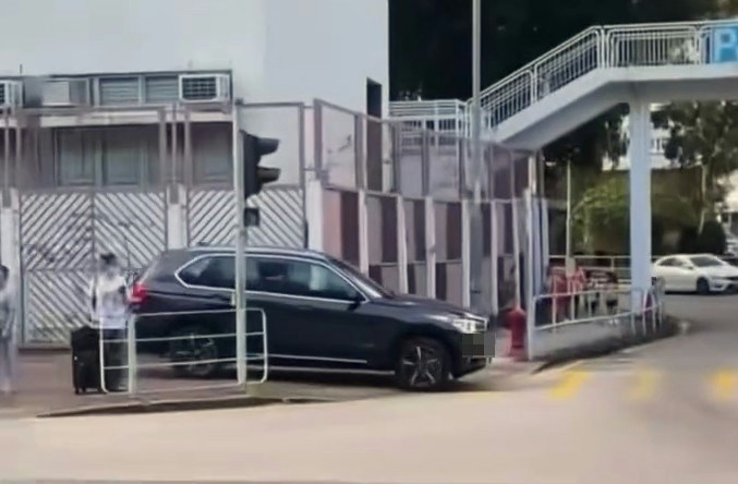 两地牌车冲上行人路险酿祸,涉危驾最高囚3年 两地牌车冲上行人路险酿祸,涉危驾最高囚3年