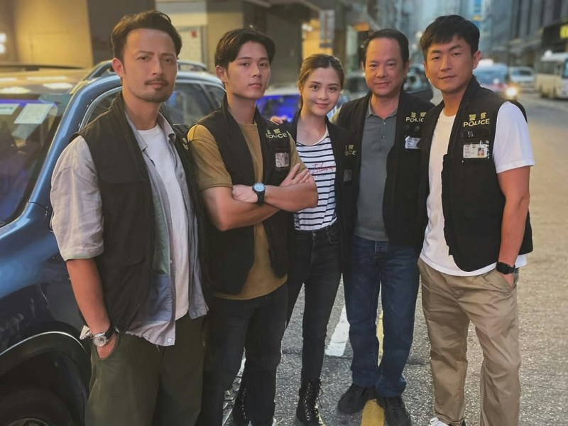 对于早前出街的告别作《死有对証》大获好评,她感恩表示:「我都好开心呀,我离开咗TVB,但系有同屋企人睇电视,同埋都见到收视口碑都唔错。我见网民有做过统计,有12位有份参与嘅艺人,都喺TVB毕咗业,可能好多人毕业嘅作品,都系用一个好好口碑嘅电视剧完结,我觉得系几好。」